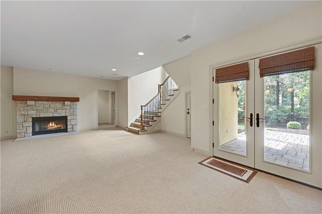 3313 W 138th Street, Leawood, KS 66224