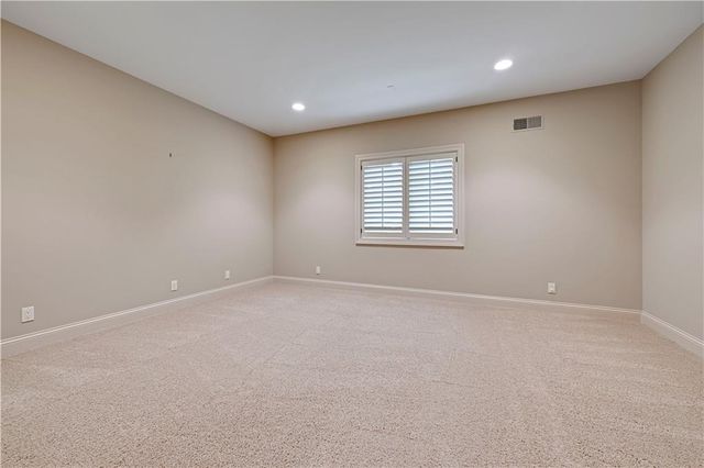 3313 W 138th Street, Leawood, KS 66224