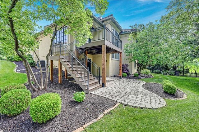 3313 W 138th Street, Leawood, KS 66224