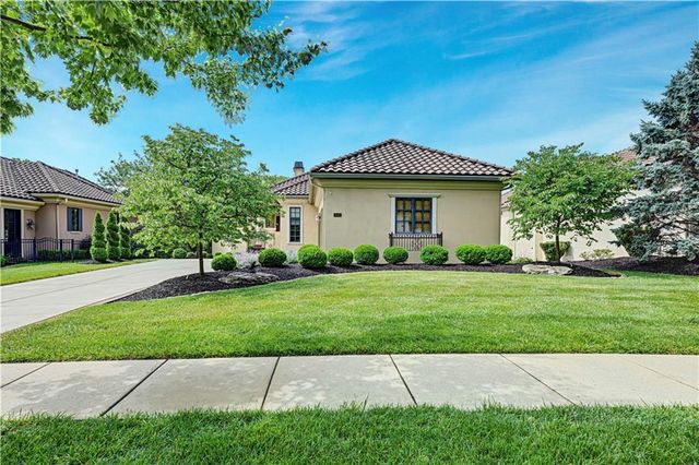 3313 W 138th Street, Leawood, KS 66224