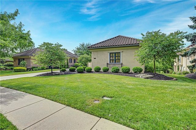 3313 W 138th Street, Leawood, KS 66224