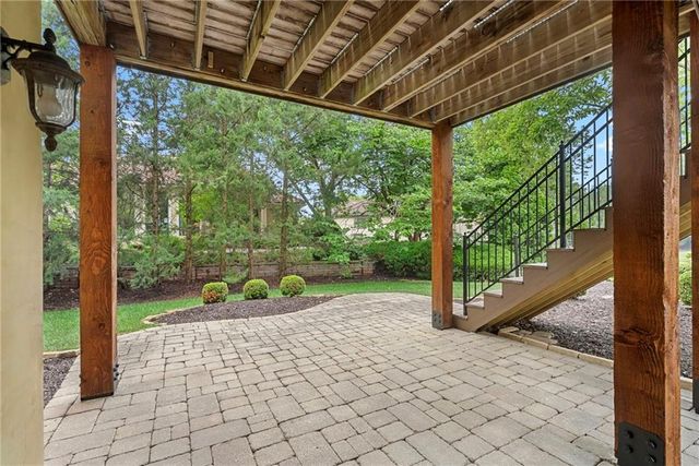 3313 W 138th Street, Leawood, KS 66224