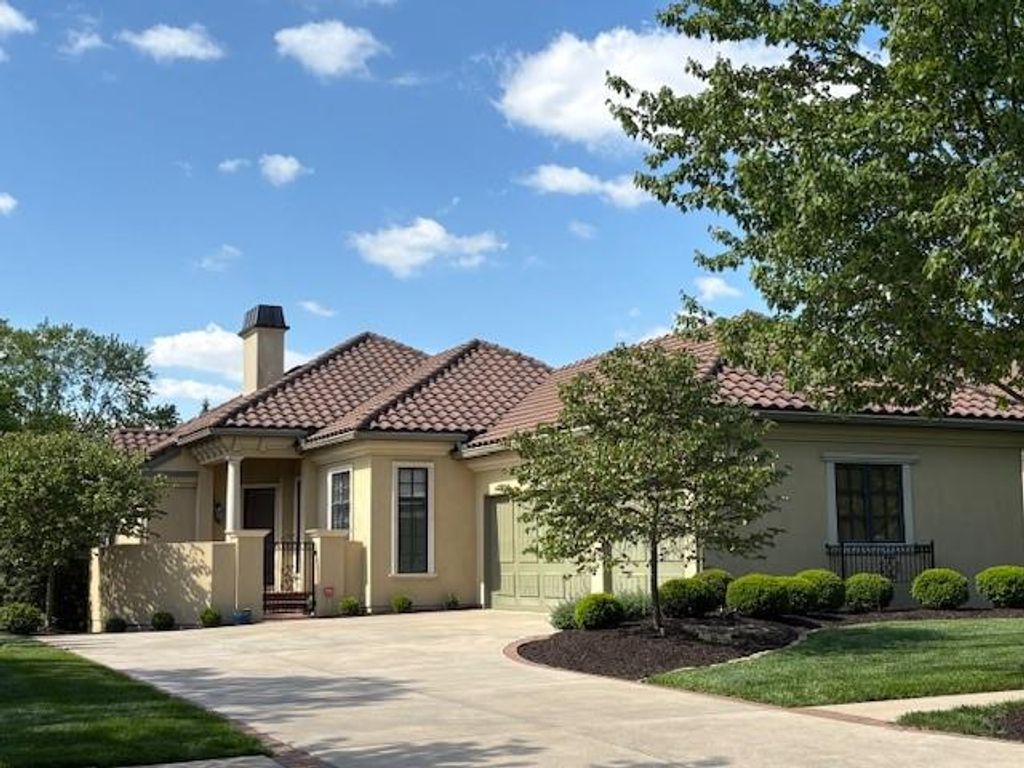 3313 W 138th Street, Leawood, KS 66224