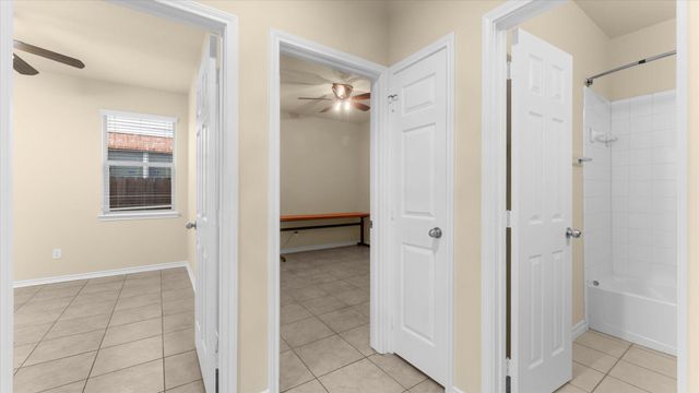 4931 Trailing Clover Court, Houston, TX 77084