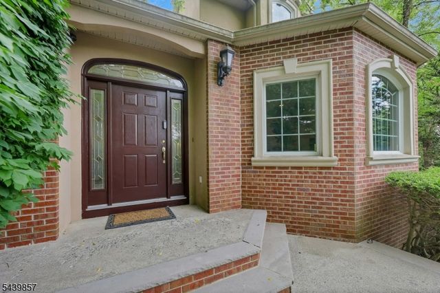 6 Briscoe Chase, Ringwood Boro, NJ 07456