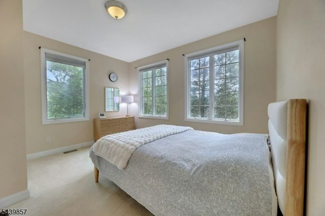 6 Briscoe Chase, Ringwood Boro, NJ 07456