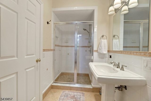 6 Briscoe Chase, Ringwood Boro, NJ 07456