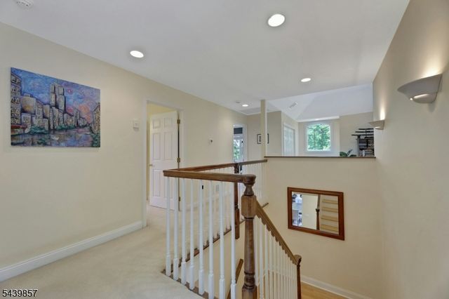 6 Briscoe Chase, Ringwood Boro, NJ 07456