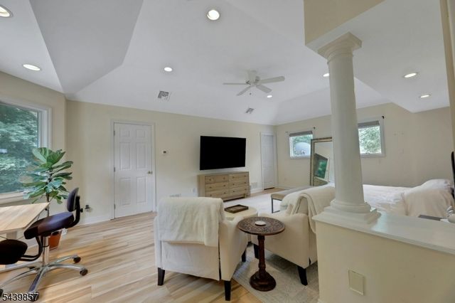 6 Briscoe Chase, Ringwood Boro, NJ 07456