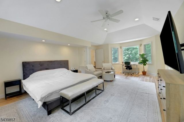 6 Briscoe Chase, Ringwood Boro, NJ 07456