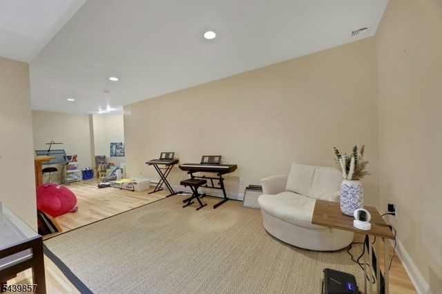 6 Briscoe Chase, Ringwood Boro, NJ 07456