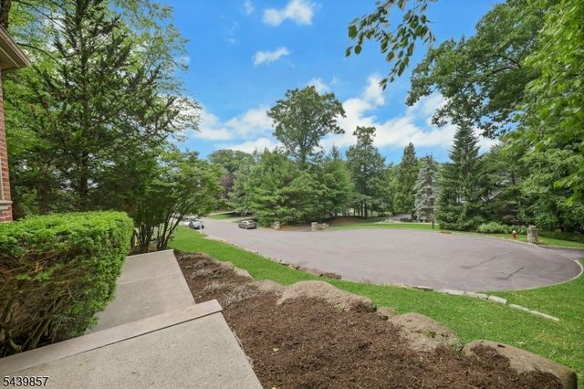 6 Briscoe Chase, Ringwood Boro, NJ 07456