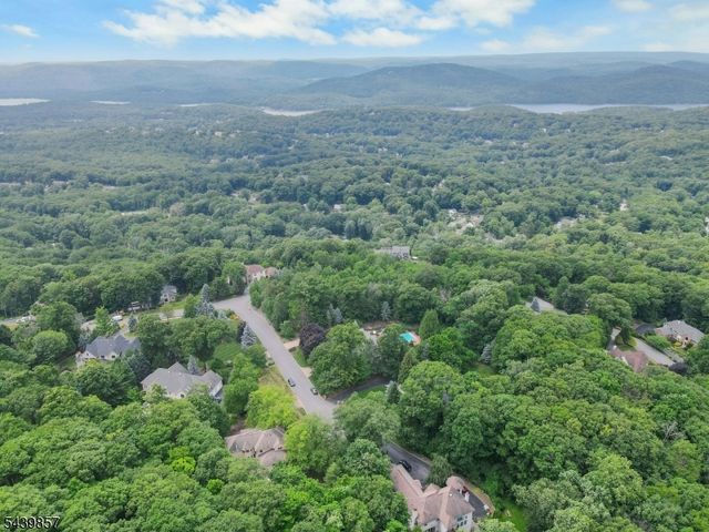 6 Briscoe Chase, Ringwood Boro, NJ 07456