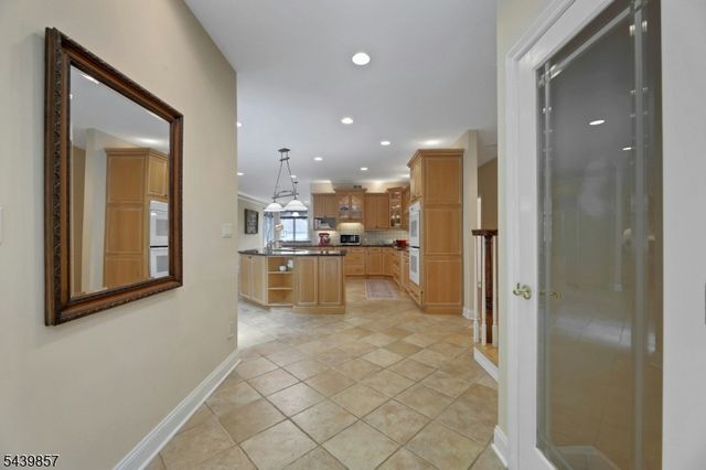 6 Briscoe Chase, Ringwood Boro, NJ 07456