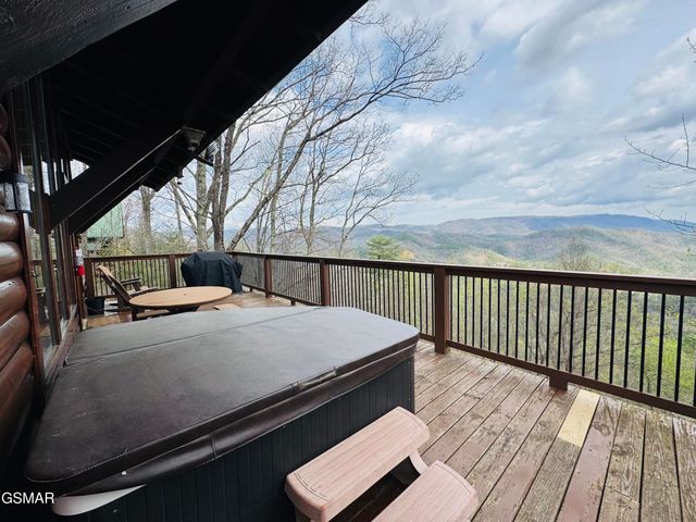 3640 Carsons Ridge Way, Sevierville, TN 37862