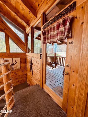 3640 Carsons Ridge Way, Sevierville, TN 37862