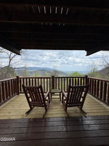 3640 Carsons Ridge Way, Sevierville, TN 37862