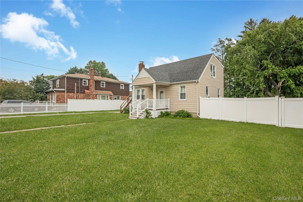 57 Cedar Avenue, Farmingdale, NY 11735