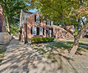 5275 Three Mile Drive, Detroit, MI 48224