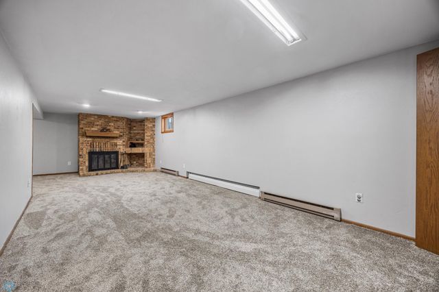 2309 9th Street S, Fargo, ND 58103