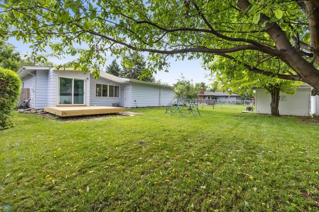 2309 9th Street S, Fargo, ND 58103