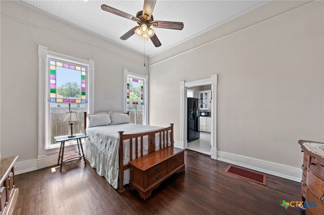 1126 N Wall, Belton, TX 76513