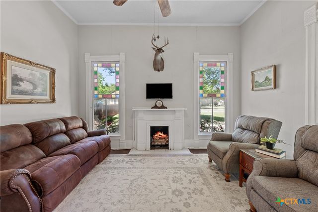 1126 N Wall, Belton, TX 76513