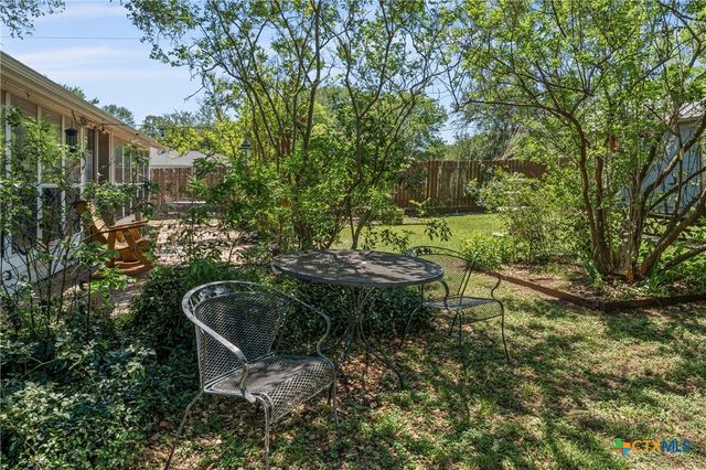 1126 N Wall, Belton, TX 76513