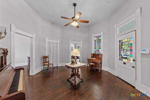 1126 N Wall, Belton, TX 76513