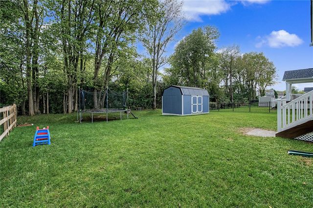 1071 Brooke Ln, Xenia, OH 45385