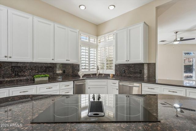 1026 N HERITAGE Street, Gilbert, AZ 85234