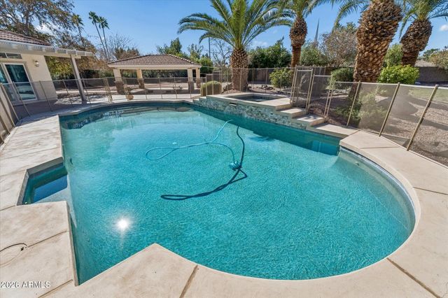 1026 N HERITAGE Street, Gilbert, AZ 85234