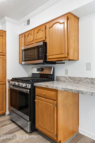 7906 Grenoble Ln A, Prospect, KY 40059