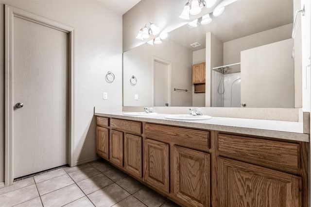 3602 Janus, Yukon, OK 73099