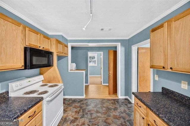 825 Maple Street, Macon, GA 31201
