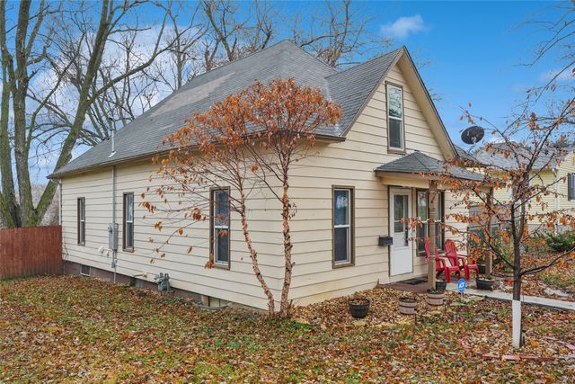 612 Prairie Street, Grinnell, IA 50112