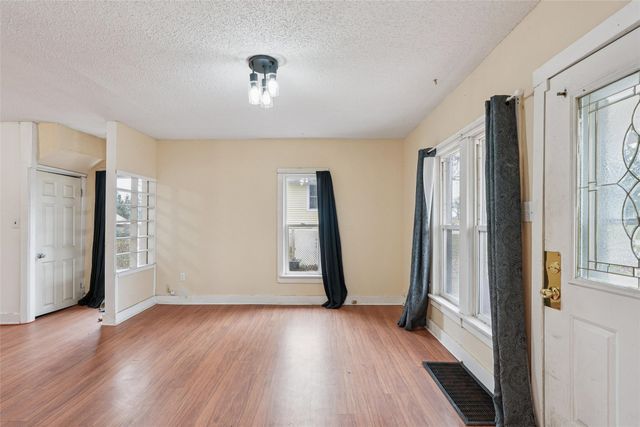 612 Prairie Street, Grinnell, IA 50112