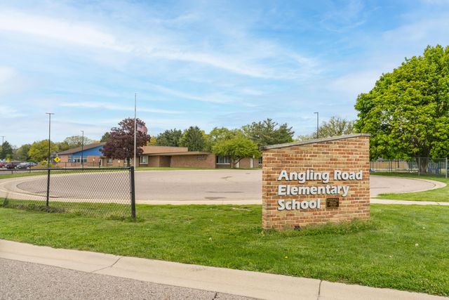 3025 Bryn Mawr Drive, Portage City, MI 49024