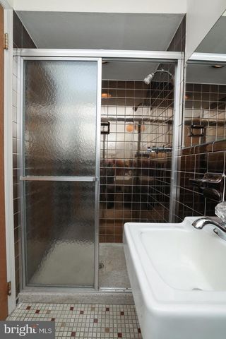 9 PIN OAK DR, Lawrence Township, NJ 08648