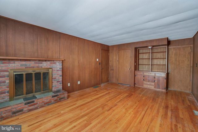 9 PIN OAK DR, Lawrence Township, NJ 08648