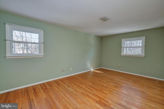 9 PIN OAK DR, Lawrence Township, NJ 08648