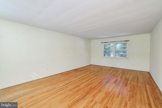 9 PIN OAK DR, Lawrence Township, NJ 08648