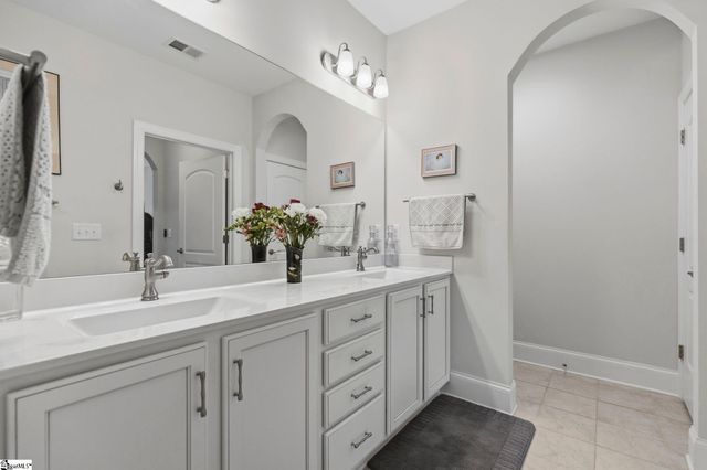 8 Heron Glen Way, Simpsonville, SC 29680