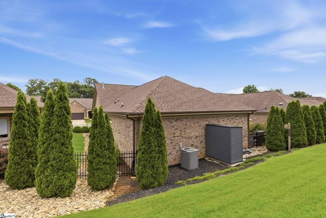 8 Heron Glen Way, Simpsonville, SC 29680