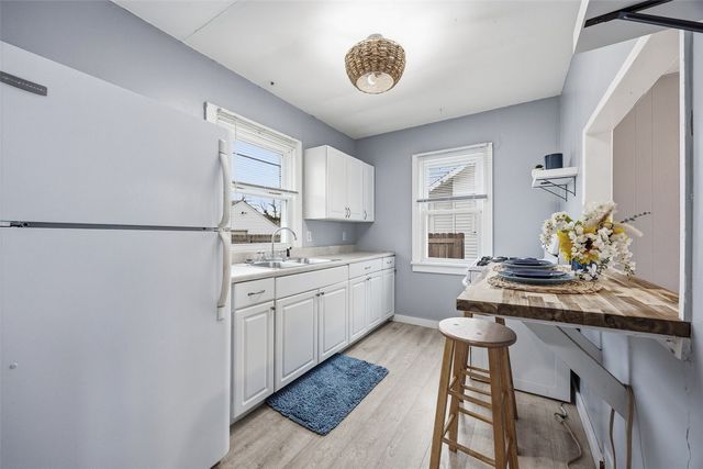 1128 I Avenue NE, Cedar Rapids, IA 52402