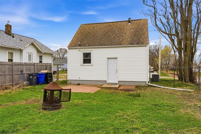 1128 I Avenue NE, Cedar Rapids, IA 52402