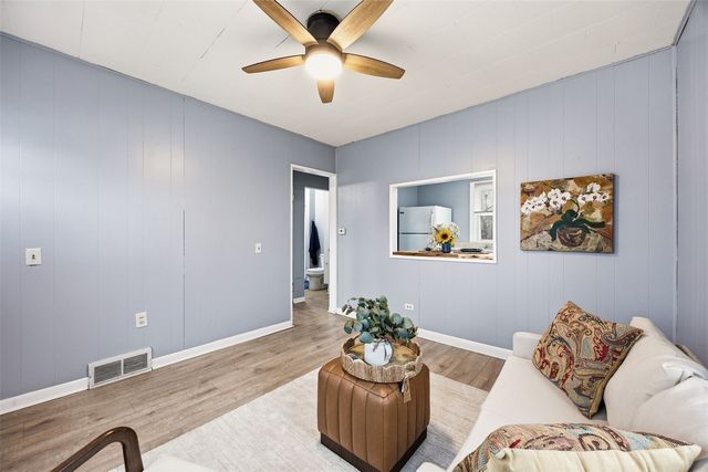 1128 I Avenue NE, Cedar Rapids, IA 52402
