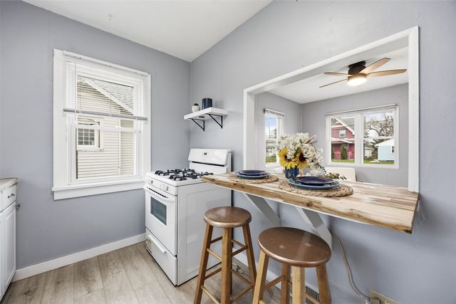 1128 I Avenue NE, Cedar Rapids, IA 52402