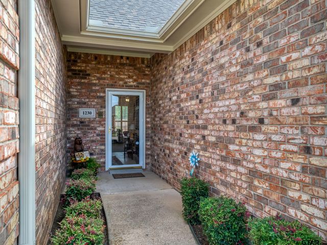 1230 Quinby Lane, Tyler, TX 75701