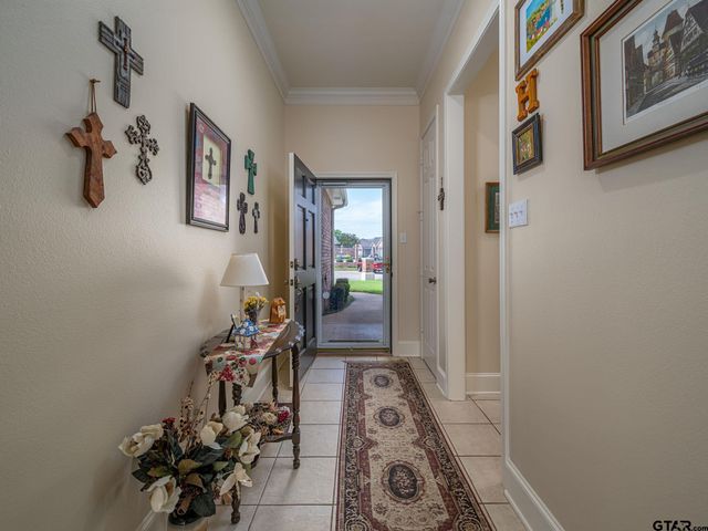 1230 Quinby Lane, Tyler, TX 75701